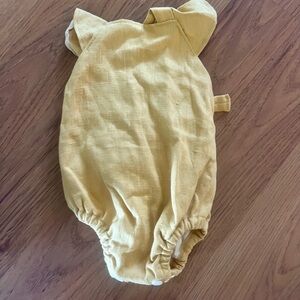 She Loves Her Mama” Baby Romper – Size 3–6 Months- yellow